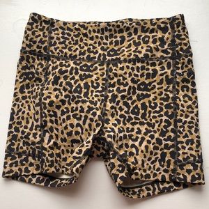 Outdoor Voices Move Free 3.5” Shorts